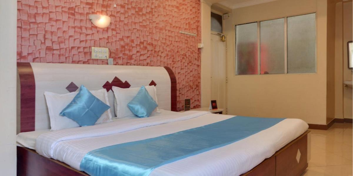 Hotel Tushar ปูเน่ ภายนอก รูปภาพ