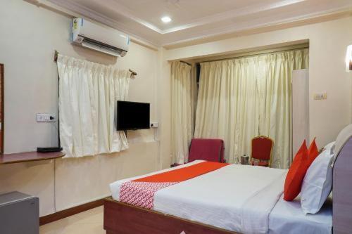 Hotel Tushar ปูเน่ ภายนอก รูปภาพ