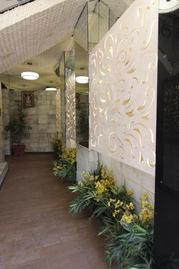 Hotel Tushar ปูเน่ ภายนอก รูปภาพ